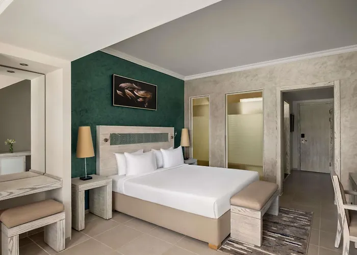 Movenpick Waterpark & Resort Soma Bay
