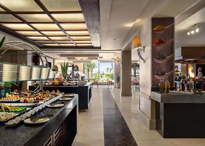 Movenpick Waterpark & Soma Bay